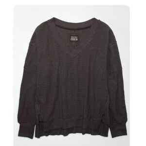 AE Oversized Big Hug Waffle V-
Neck Sweatshirt